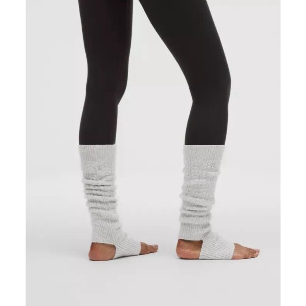 Lululemon Cable Knit Leg Warmers in alpaca-Wool Ballet Gray S/M (US 5-9) NWT